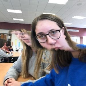 Meet your Posher, Avery